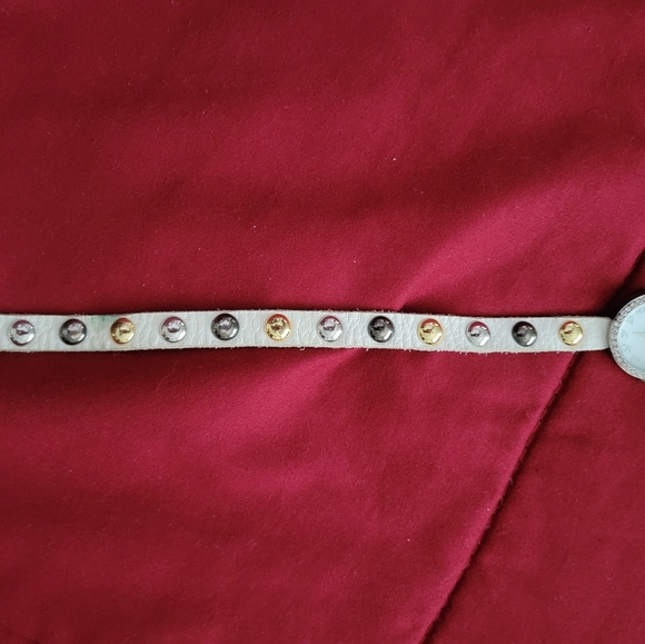 Leather wrap around watch with bling. - Picture 5 of 7